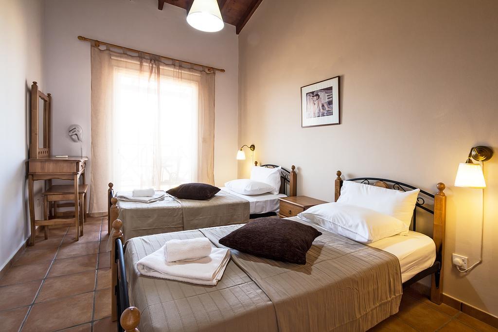 G&E Beach Apartments Polis Esterno foto