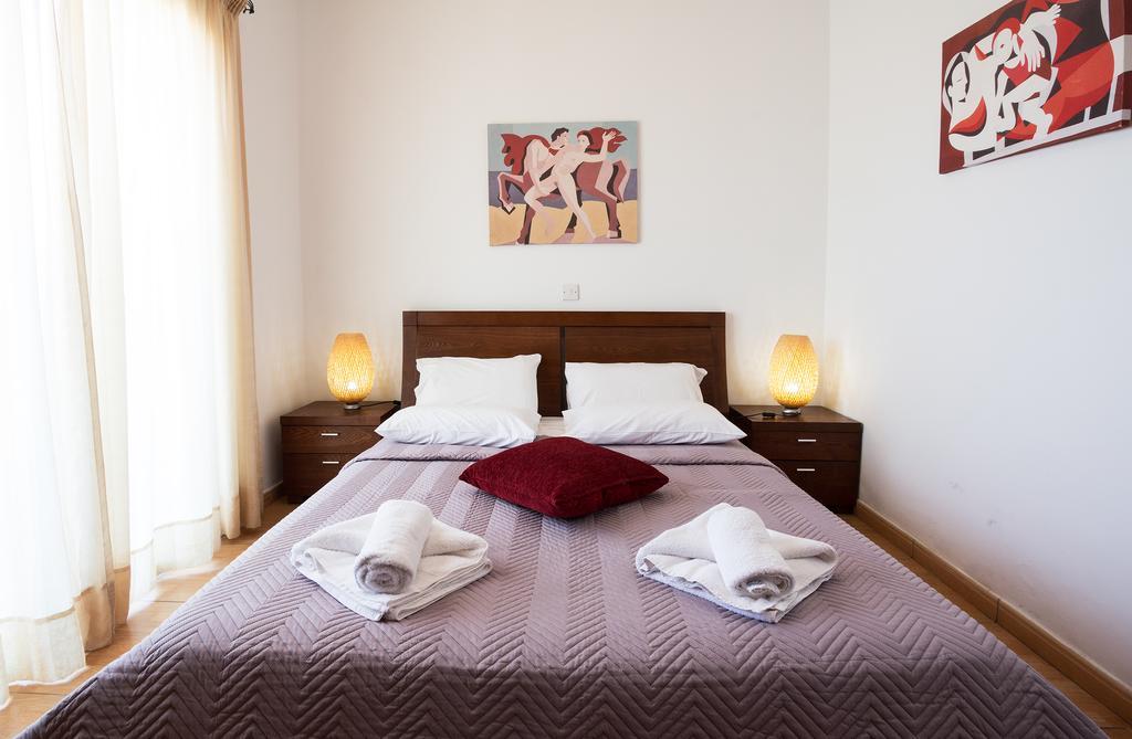 G&E Beach Apartments Polis Esterno foto
